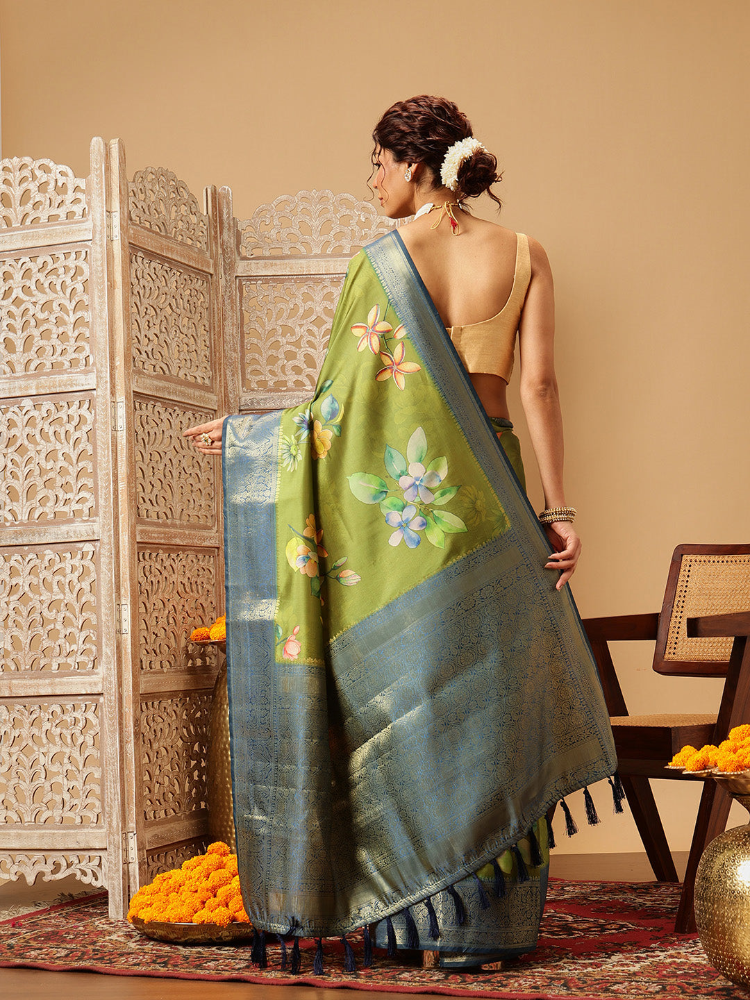 Hiral Fashion Green Banarasi Silk Floral Digital Printed Saree | Swadesiicart