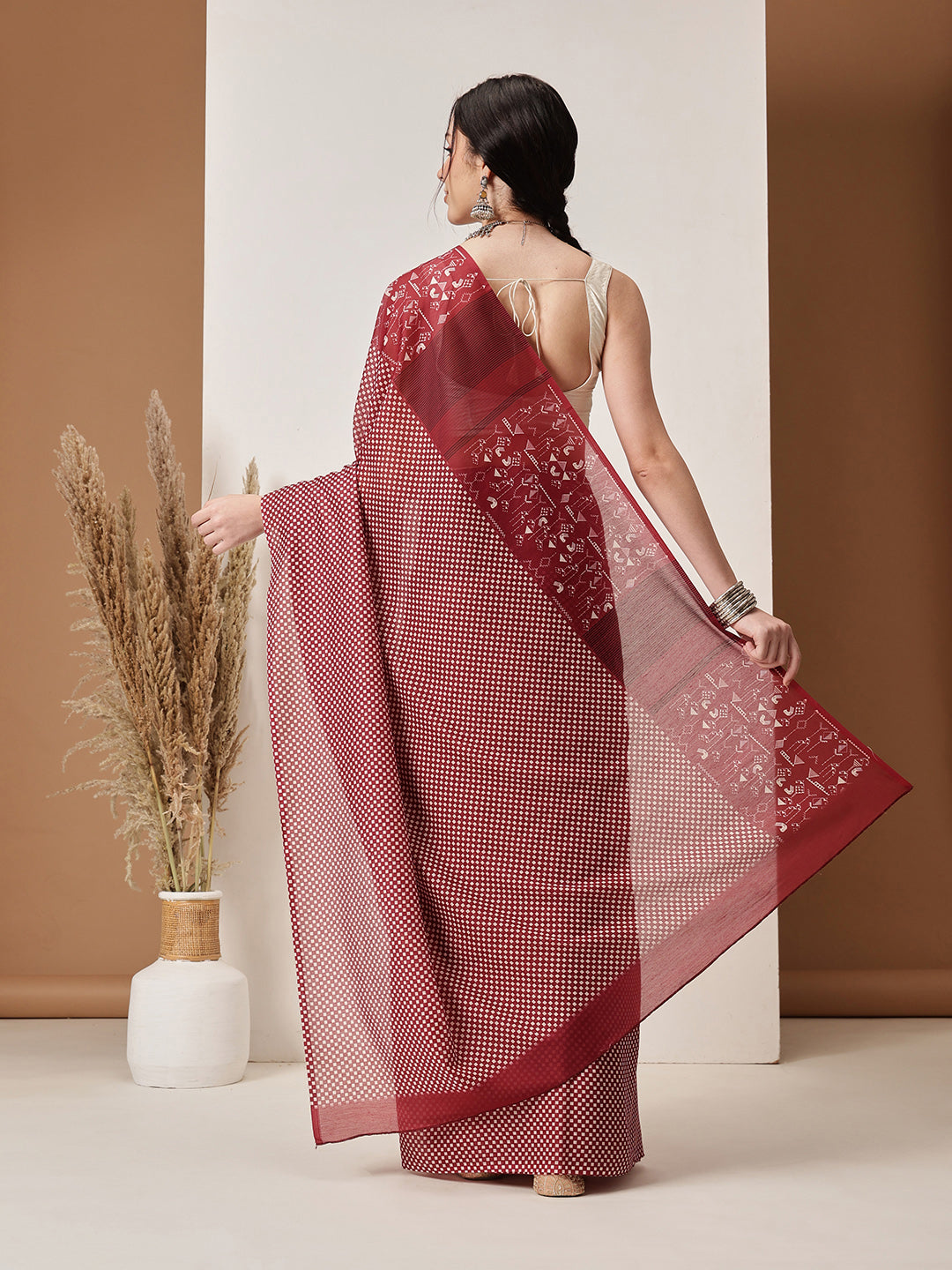 Hiral Fashion Maroon Bollywood Mul Cotton Abstract Digital Printed Saree | Swadesiicart