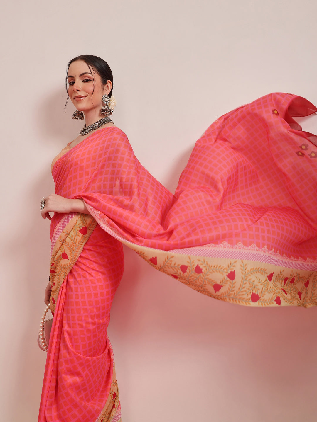 Hiral Fashion Pink Bollywood Mul Cotton Abstract Digital Printed Saree | Swadesiicart