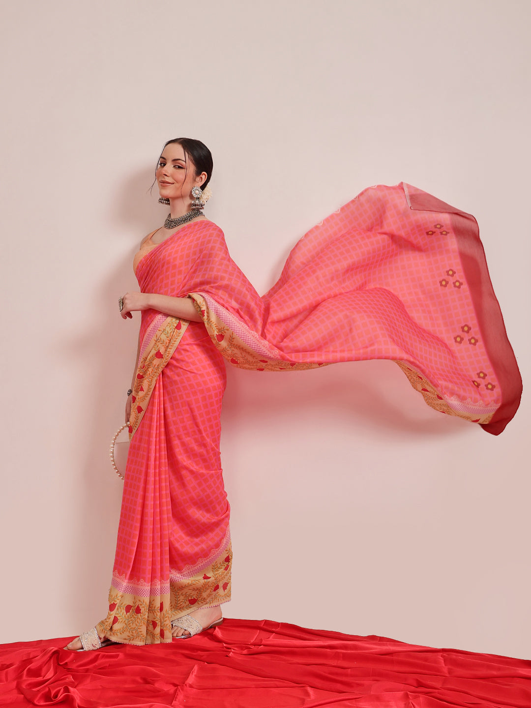 Hiral Fashion Pink Bollywood Mul Cotton Abstract Digital Printed Saree | Swadesiicart