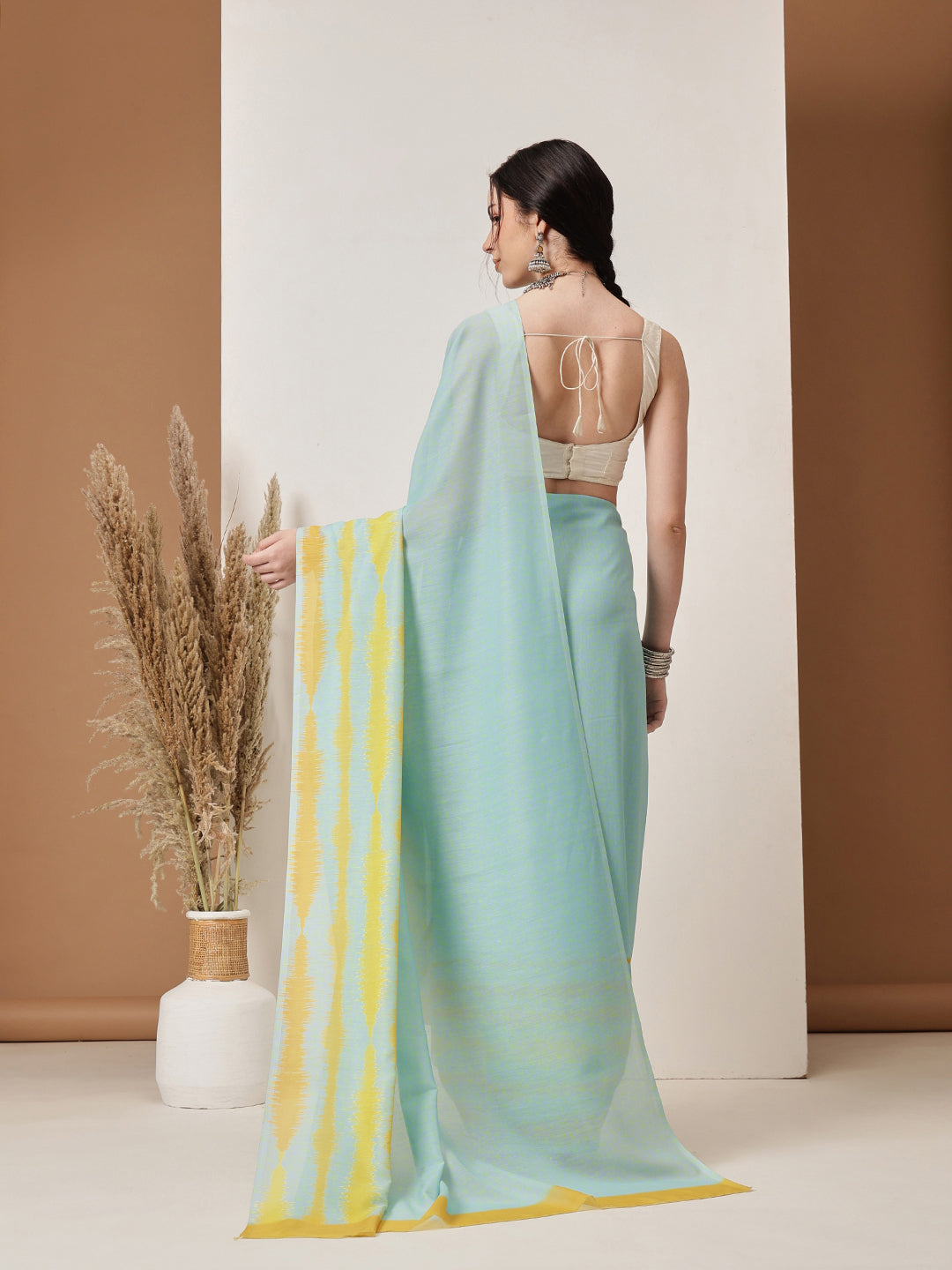 Hiral Fashion Teal Bollywood Mul Cotton Abstract Digital Printed Saree | Swadesiicart