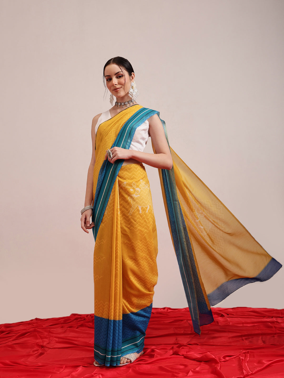 Hiral Fashion Yellow Bollywood Mul Cotton Abstract Digital Printed Saree | Swadesiicart
