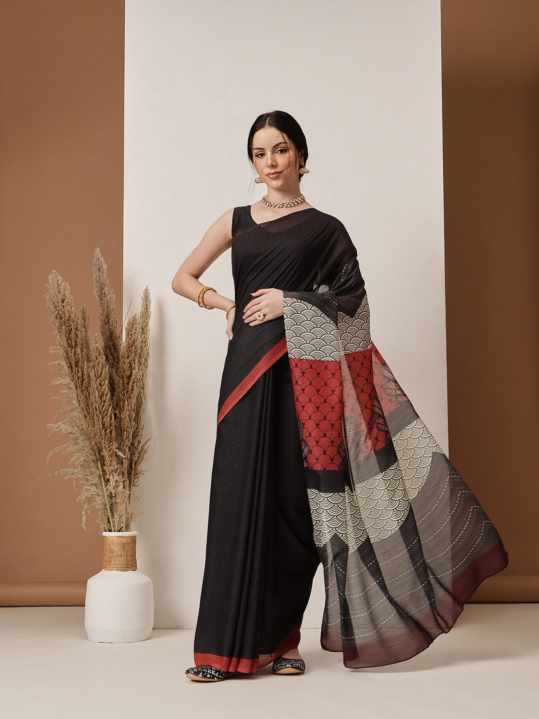Hiral Fashion Black Bollywood Mul Cotton Stripes Digital Printed Saree | Swadesiicart