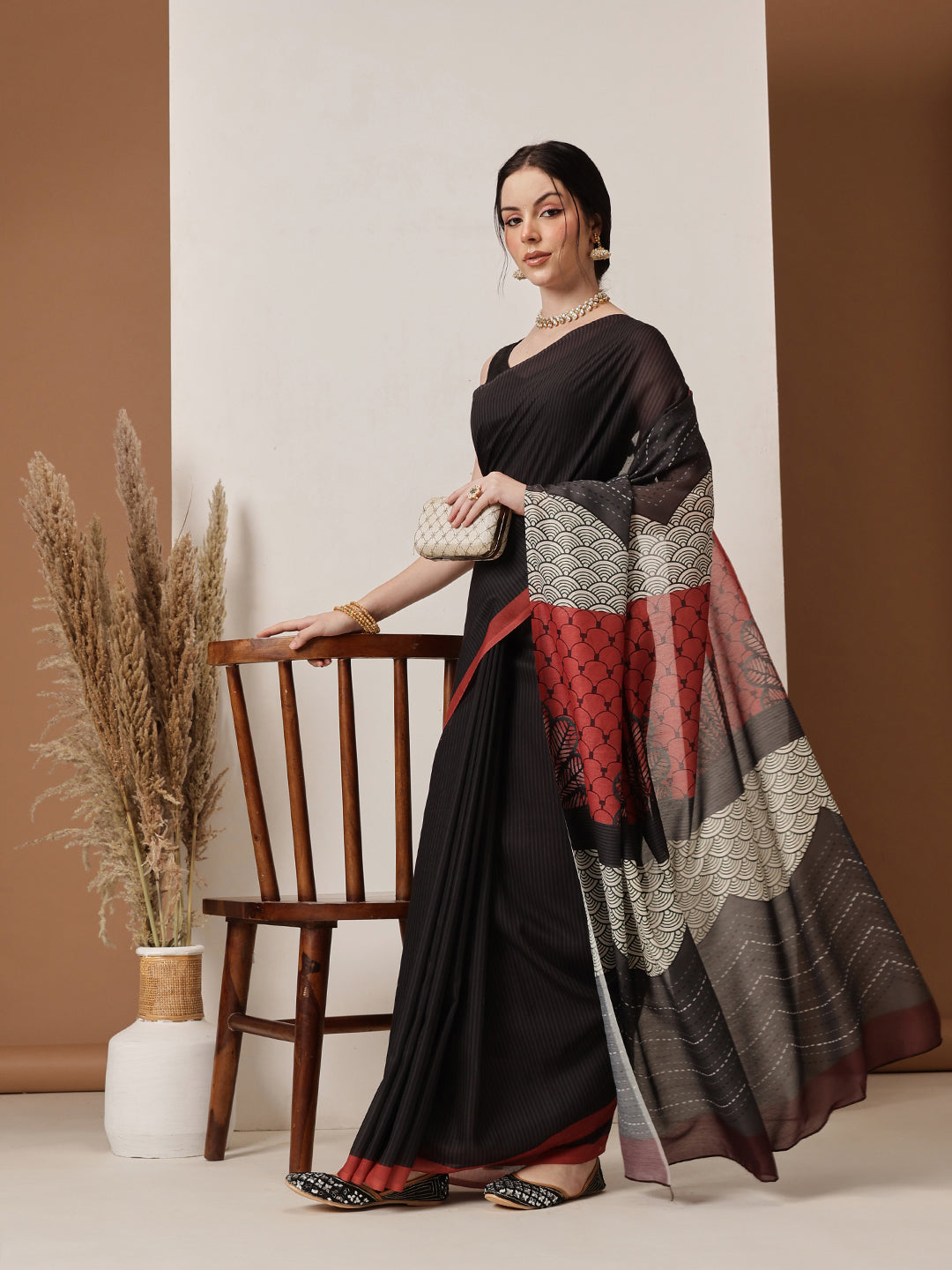 Hiral Fashion Black Bollywood Mul Cotton Stripes Digital Printed Saree | Swadesiicart
