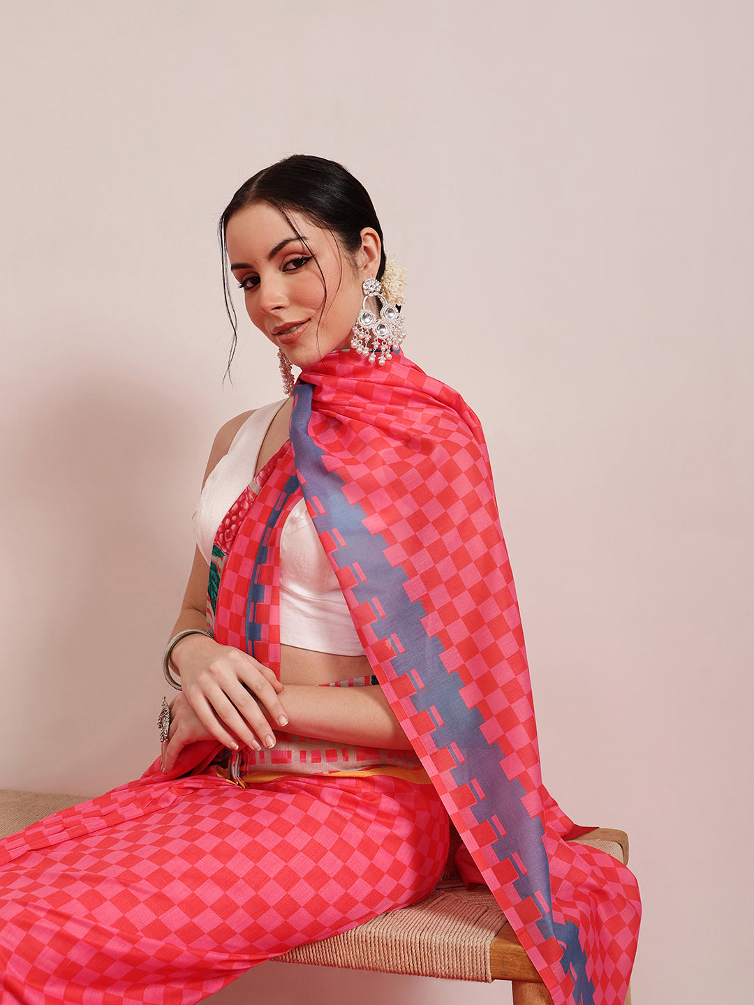 Hiral Fashion Pink Bollywood Mul Cotton Abstract Digital Printed Saree | Swadesiicart