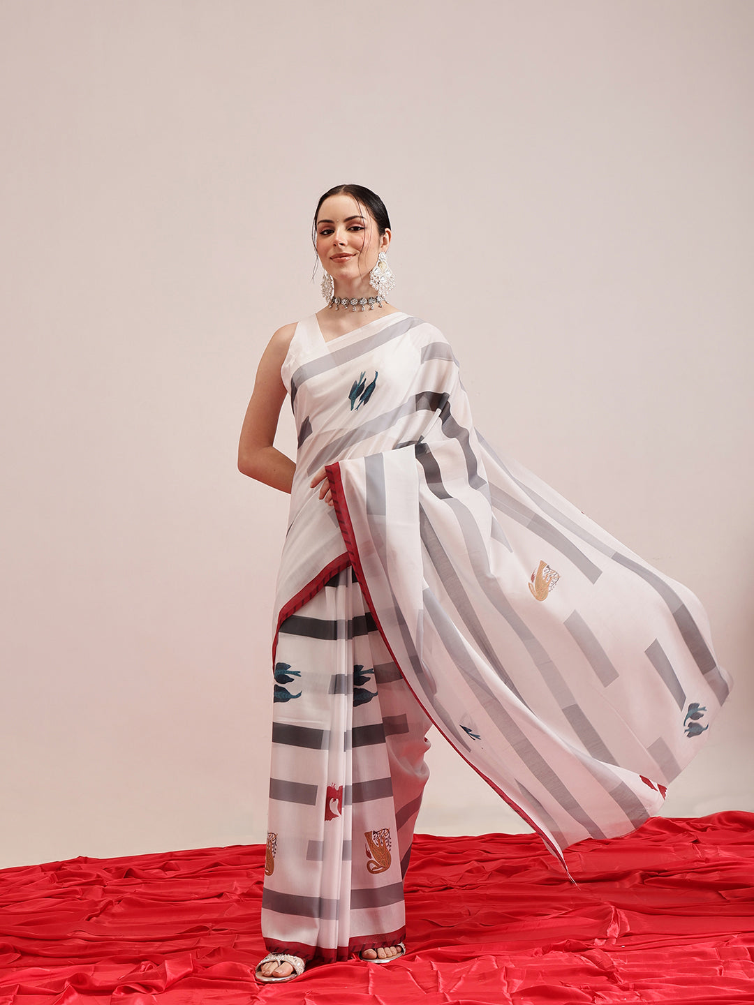 Hiral Fashion White Bollywood Mul Cotton Animal Print Digital Printed Saree | Swadesiicart