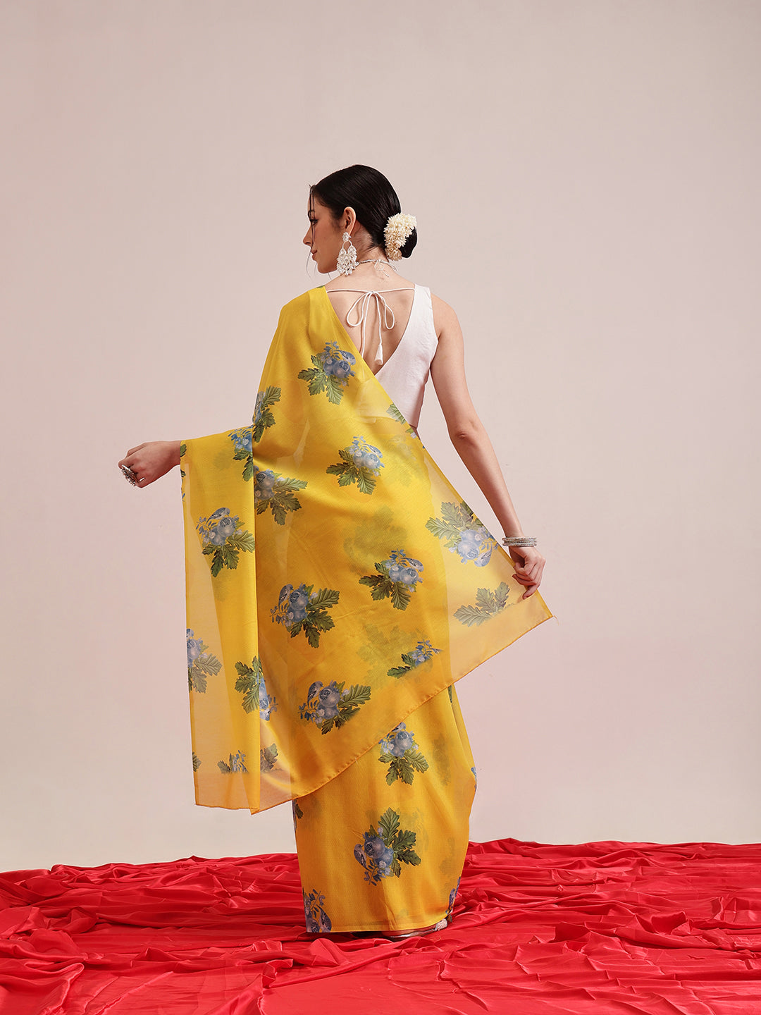 Hiral Fashion Yellow Bollywood Mul Cotton Abstract Digital Printed Saree | Swadesiicart