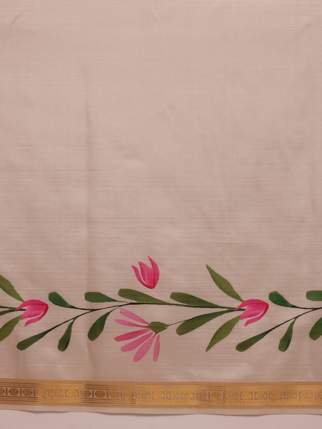 Hiral Fashion Off White Onam Art Silk Floral Digital Print Saree | Swadesiicart