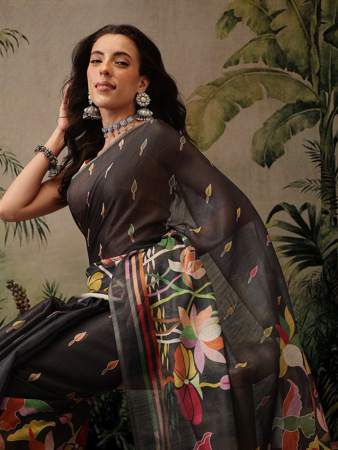 Hiral Fashion Black Banarasi Cotton Blend Floral Digital Printed Saree | Swadesiicart