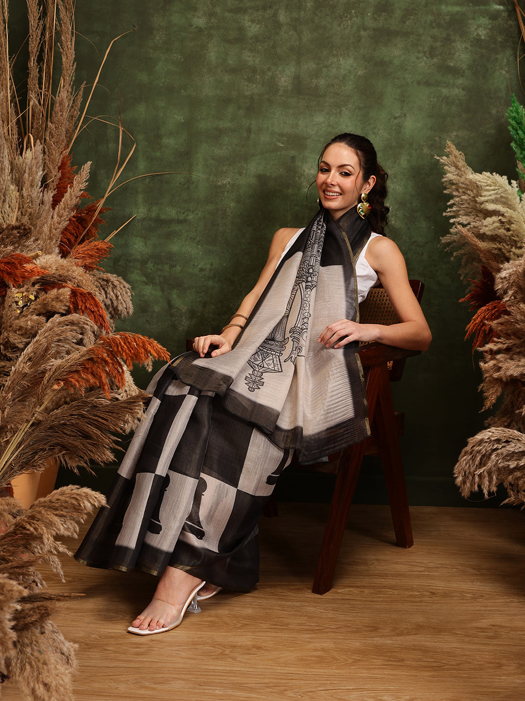 Hiral Fashion Black Chanderi Cotton Blend Abstract Digital Printed Saree | Swadesiicart