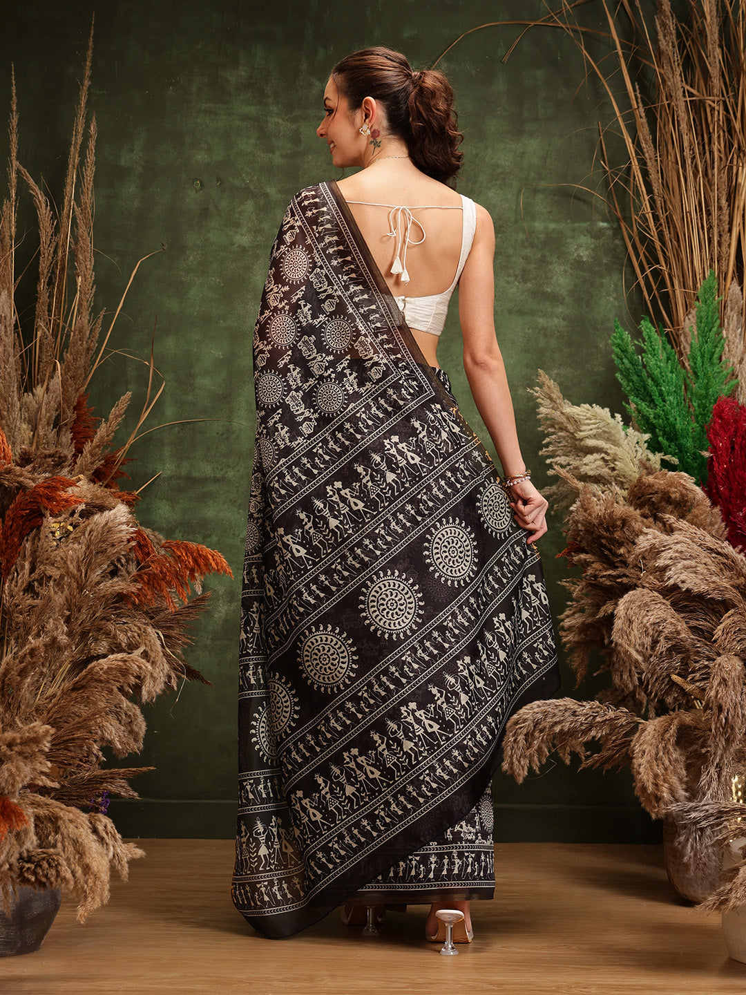 Hiral Fashion Black Chanderi Cotton Blend Abstract Digital Printed Saree | Swadesiicart