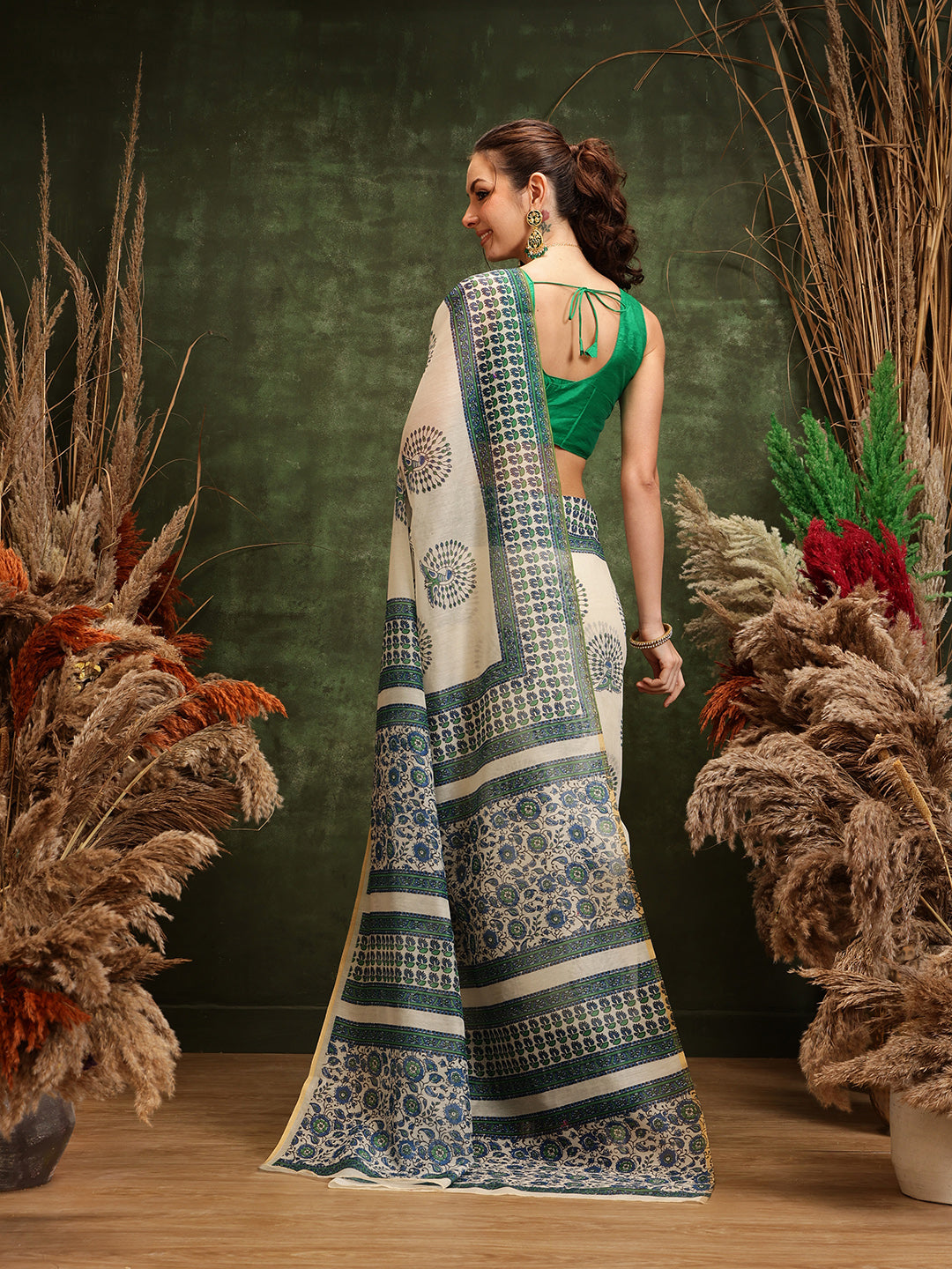 Hiral Fashion Off White Chanderi Cotton Blend Abstract Digital Printed Saree | Swadesiicart