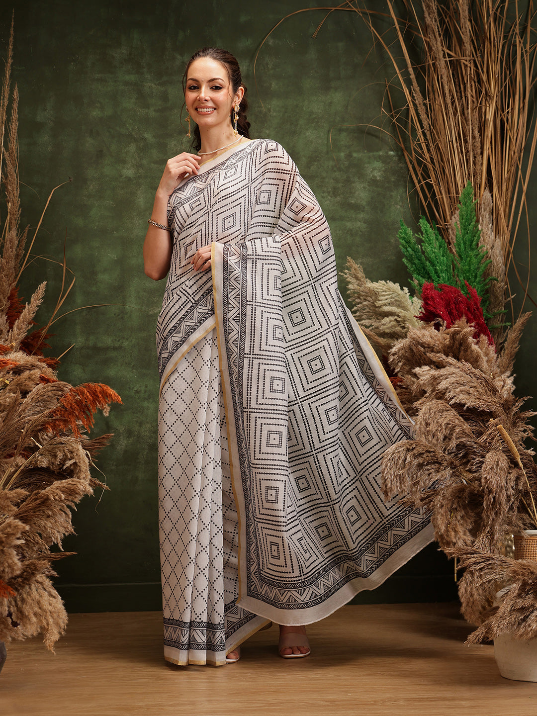 Hiral Fashion White Chanderi Cotton Blend Floral Digital Printed Saree | Swadesiicart