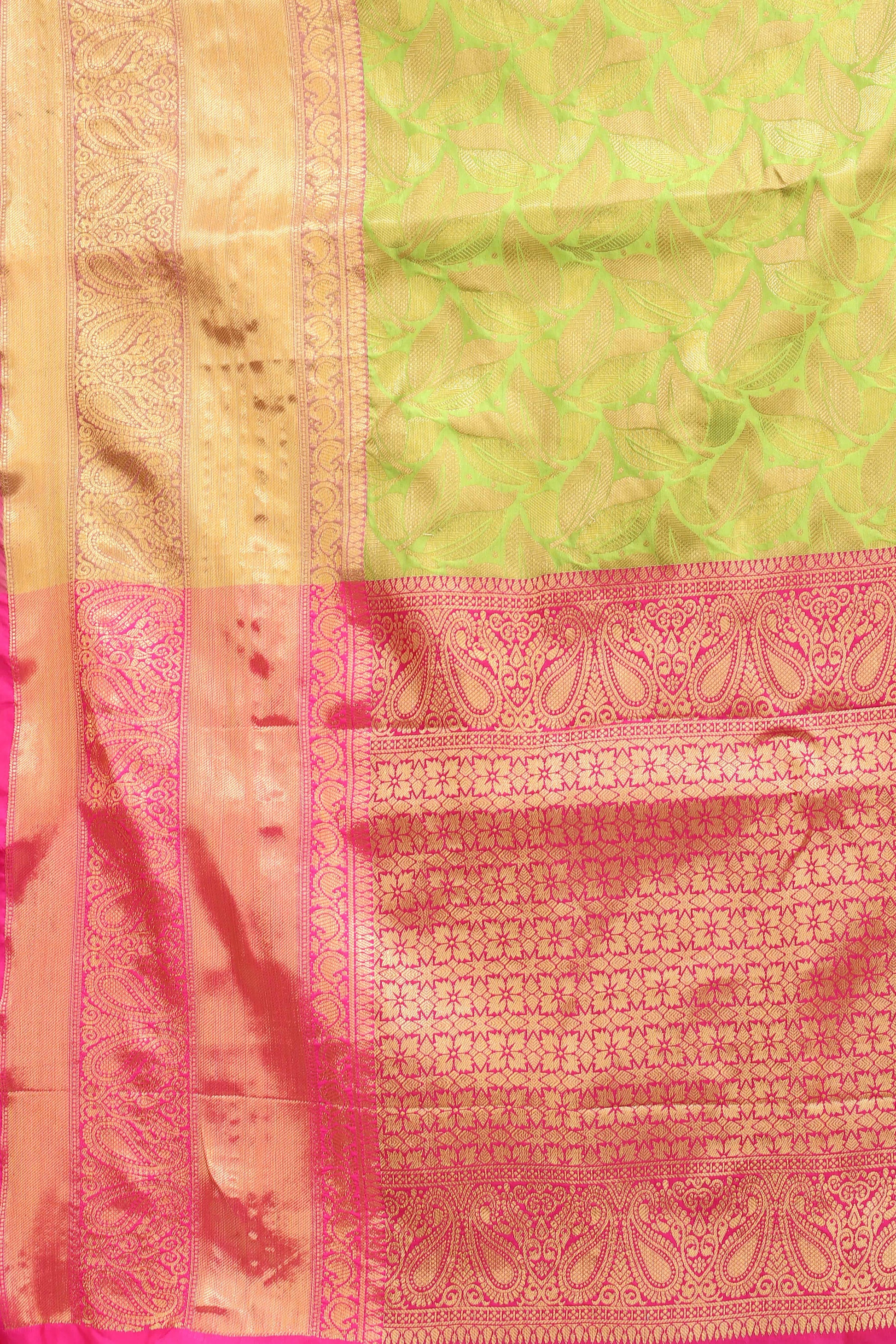 Hiral Fashion Green Banarasi Art Silk Floral Woven Design Saree | Swadesiicart