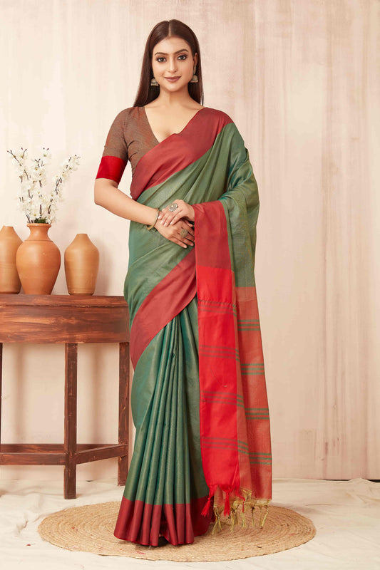 Hiral Fashion Green Banarasi Soft Silk Solid Saree | Swadesiicart