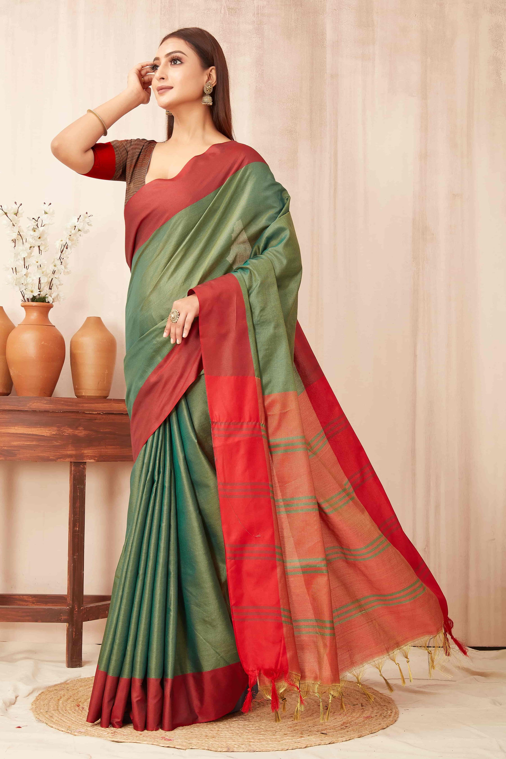 Hiral Fashion Green Banarasi Soft Silk Solid Saree | Swadesiicart