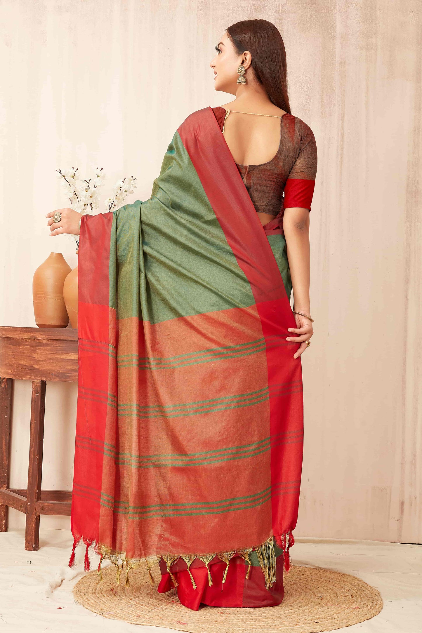 Hiral Fashion Green Banarasi Soft Silk Solid Saree | Swadesiicart
