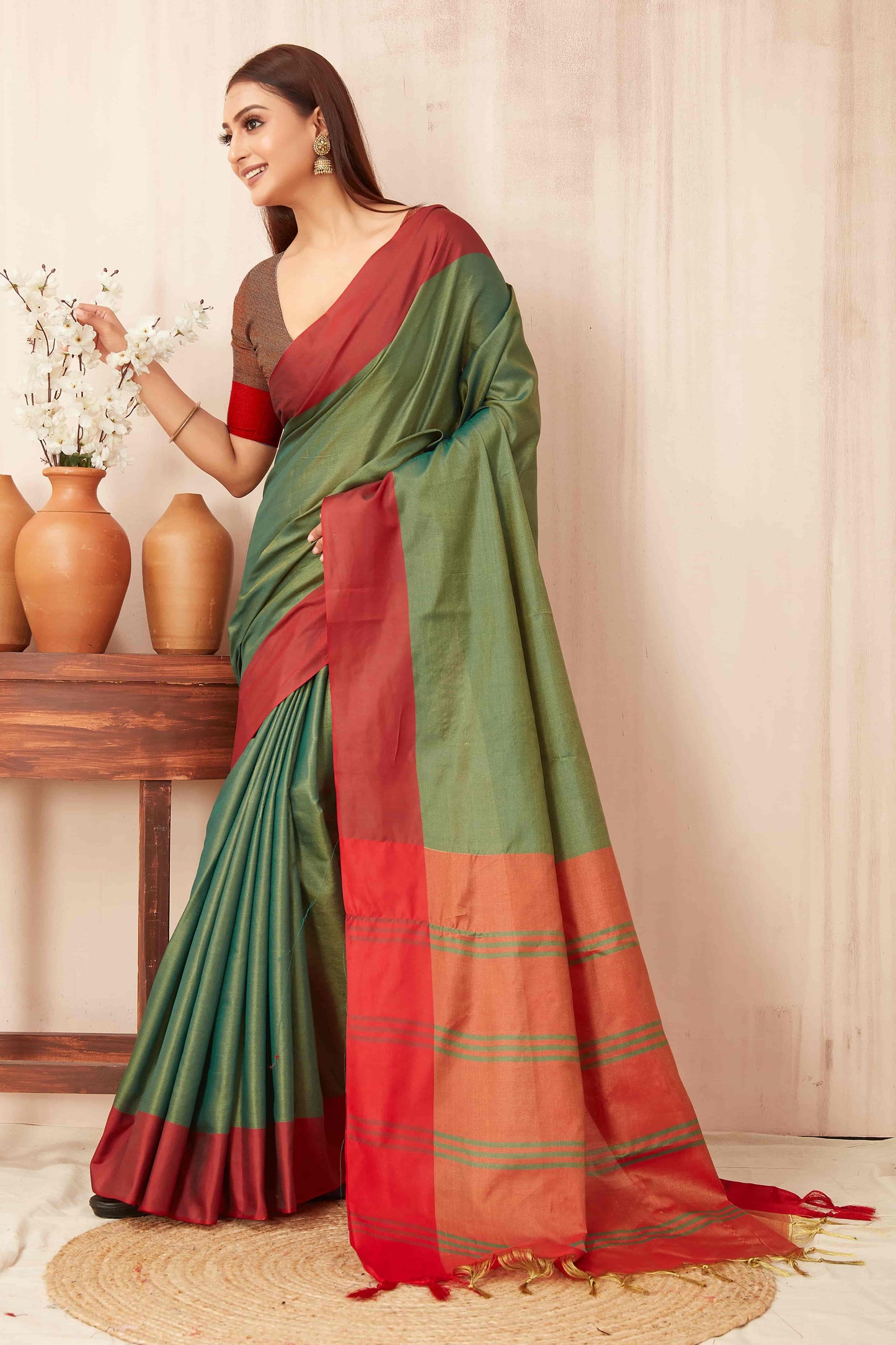 Hiral Fashion Green Banarasi Soft Silk Solid Saree | Swadesiicart