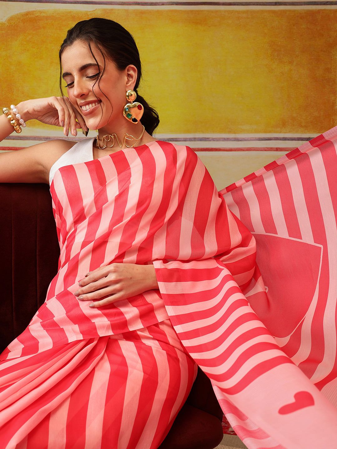 Hiral Fashion Pink Bollywood Mul Cotton Stripes Digital Printed Saree | Swadesiicart