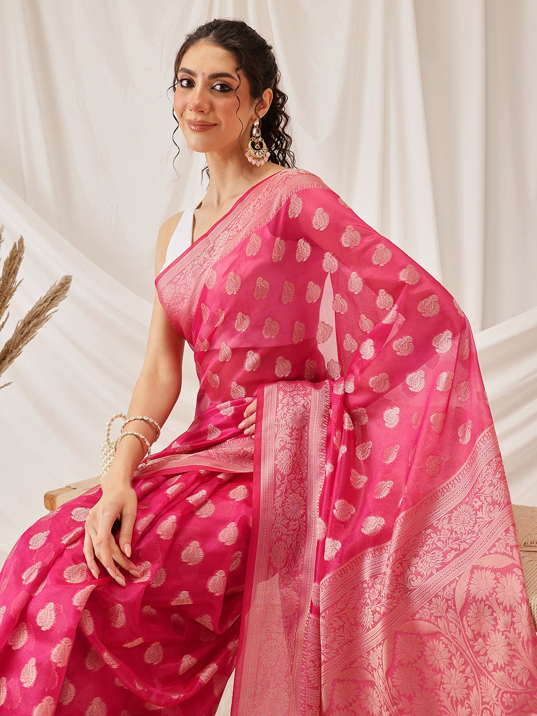 Hiral Fashion Pink Banarasi Organza Silk Floral Woven Design Saree | Swadesiicart