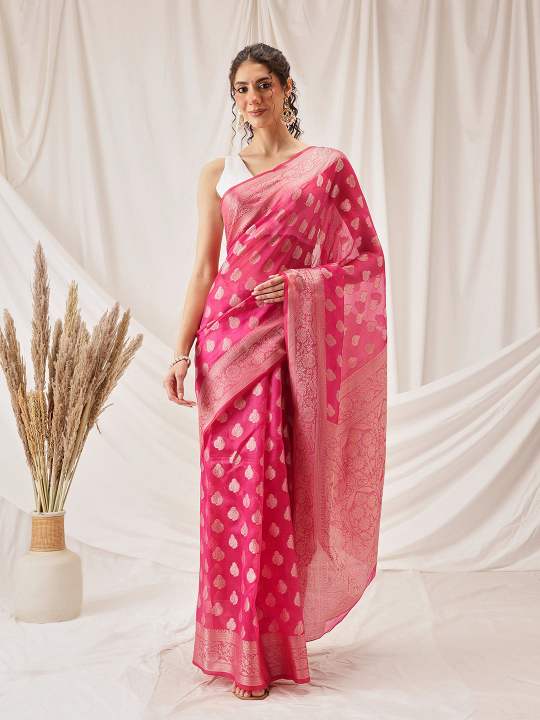 Hiral Fashion Pink Banarasi Organza Silk Floral Woven Design Saree | Swadesiicart