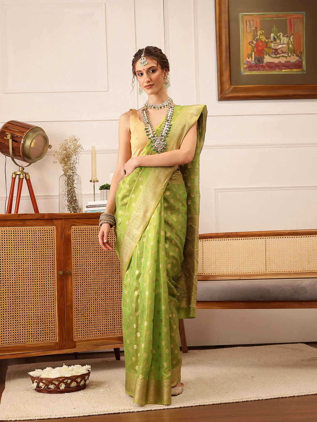 Hiral Fashion Green Kanjivaram Tissue Silk Floral Zari Woven Saree | Swadesiicart