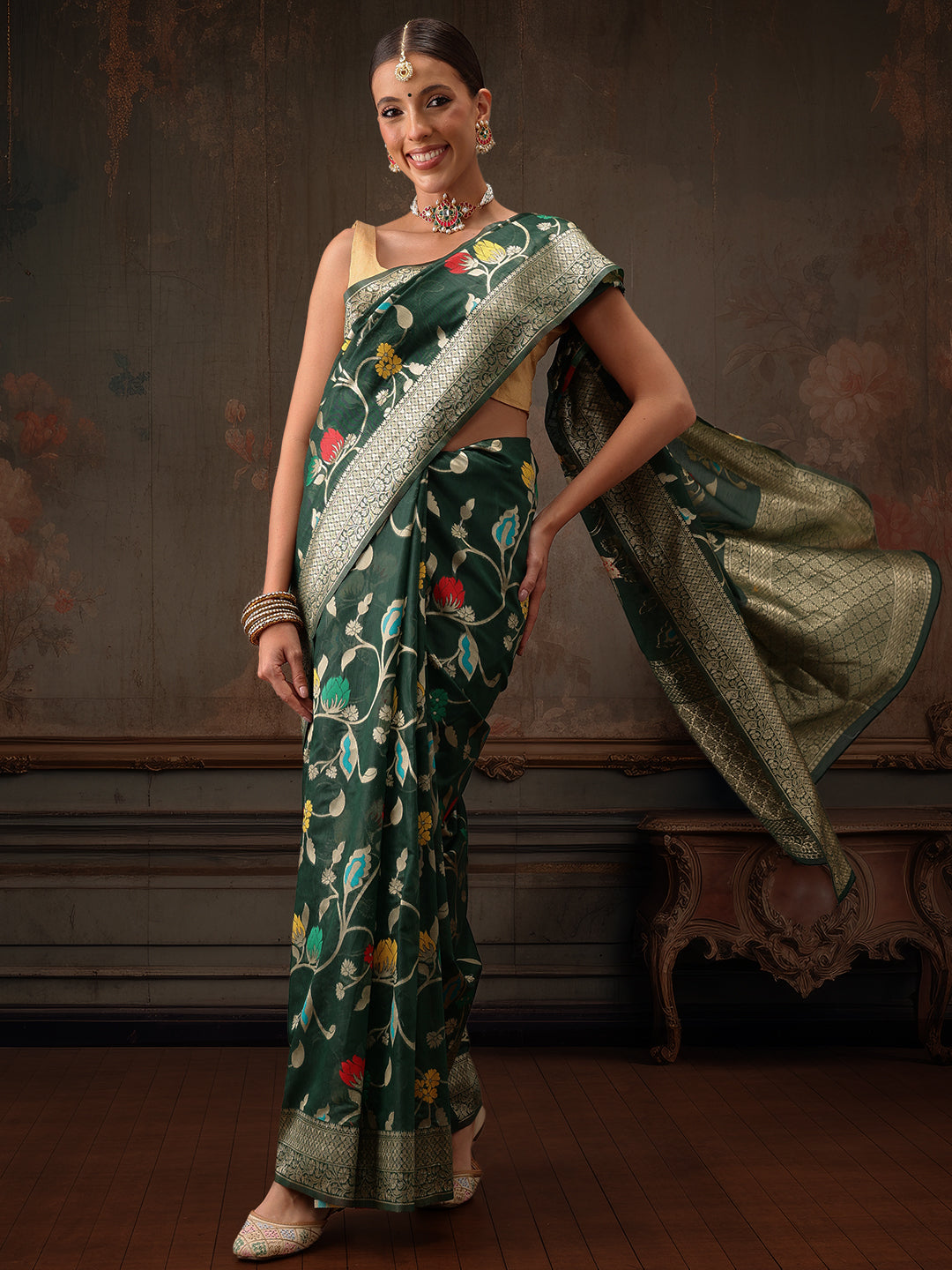 Hiral Fashion Green Jamdani Cotton Floral Woven Thread Saree | Swadesiicart