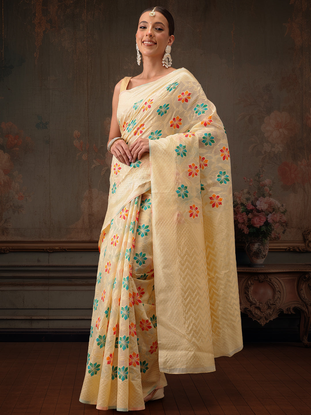 Hiral Fashion Beige Jamdani Cotton Floral Woven Thread Saree | Swadesiicart
