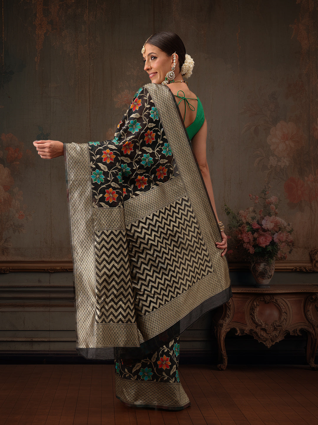 Hiral Fashion Black Jamdani Cotton Floral Woven Thread Saree | Swadesiicart