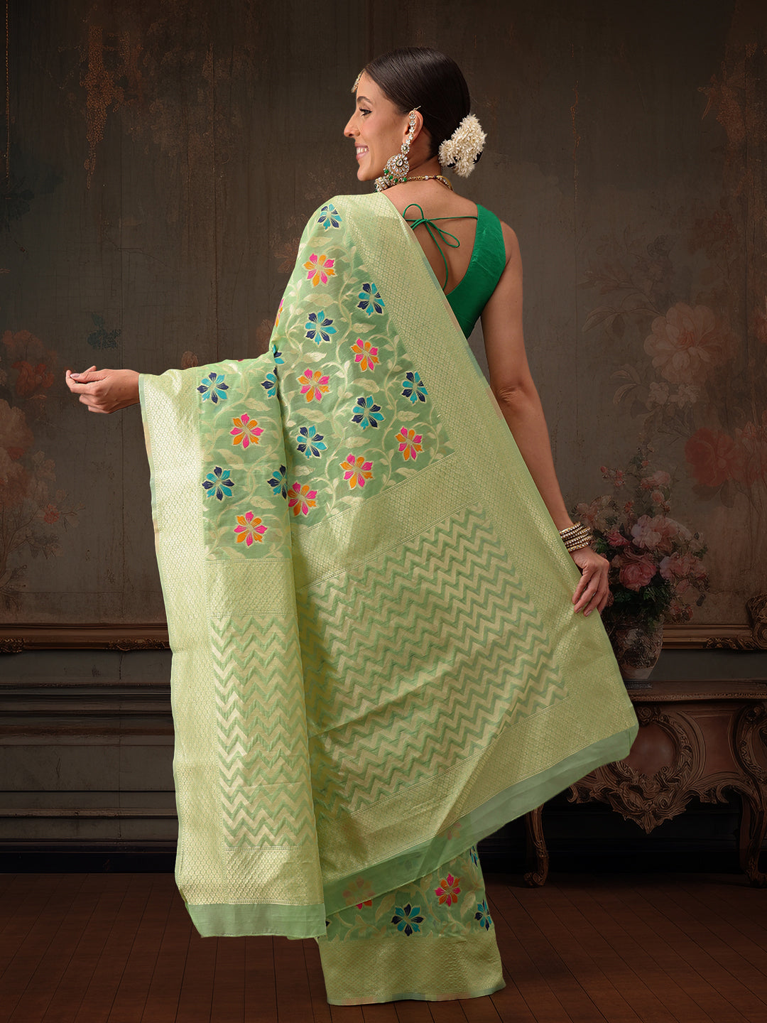 Hiral Fashion Lime Green Jamdani Cotton Floral Woven Thread Saree | Swadesiicart