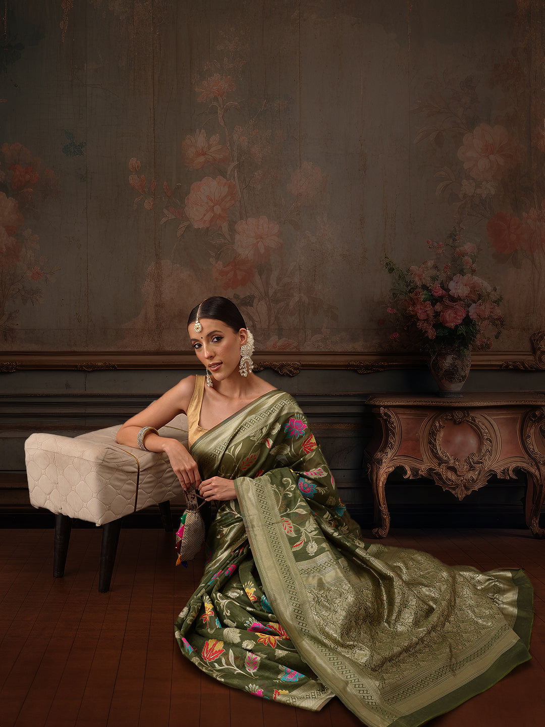 Hiral Fashion Green Jamdani Cotton Floral Woven Thread Saree | Swadesiicart
