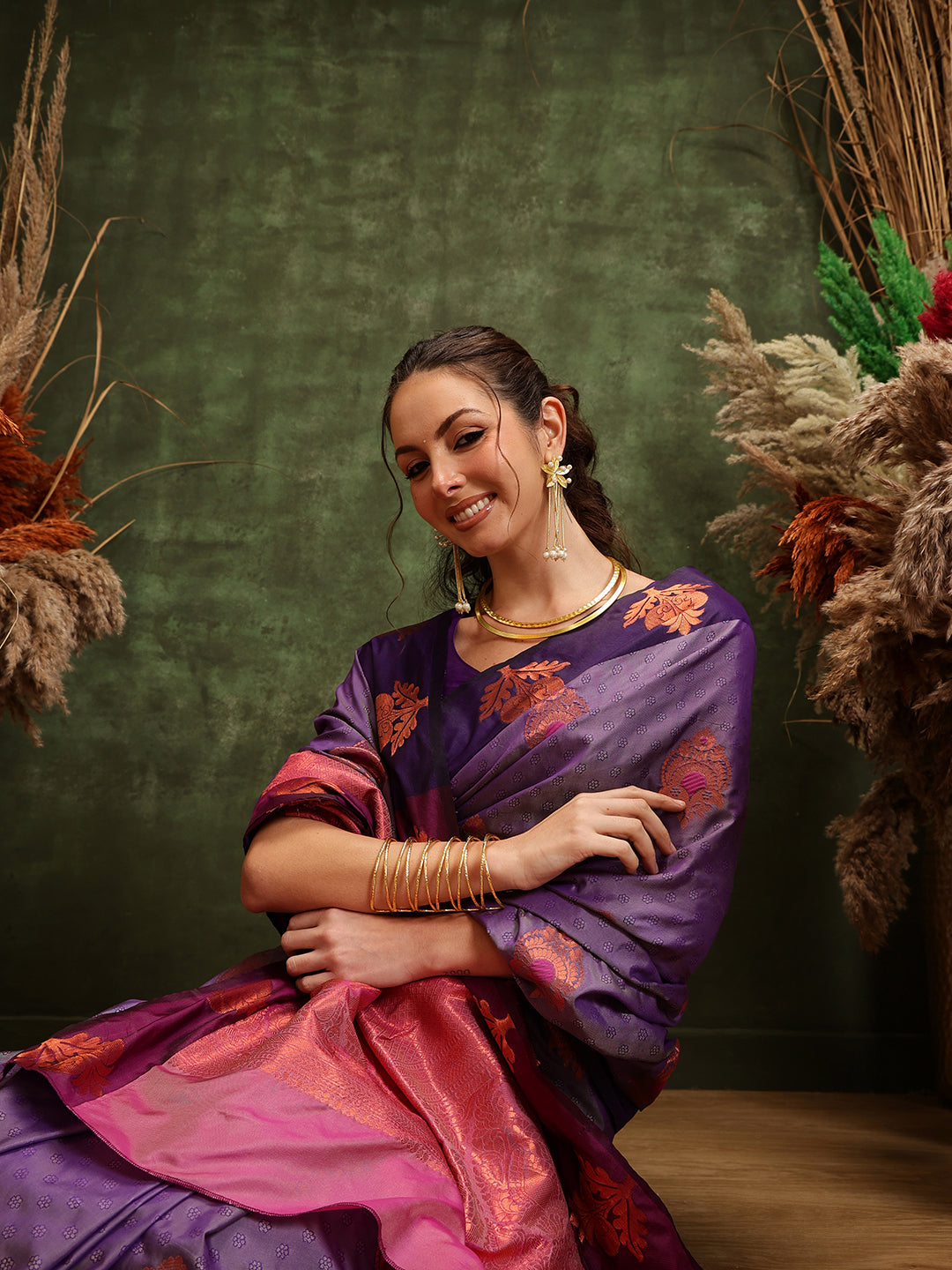 Hiral Fashion Lavender Banarasi Silk Floral Woven Design Saree | Swadesiicart