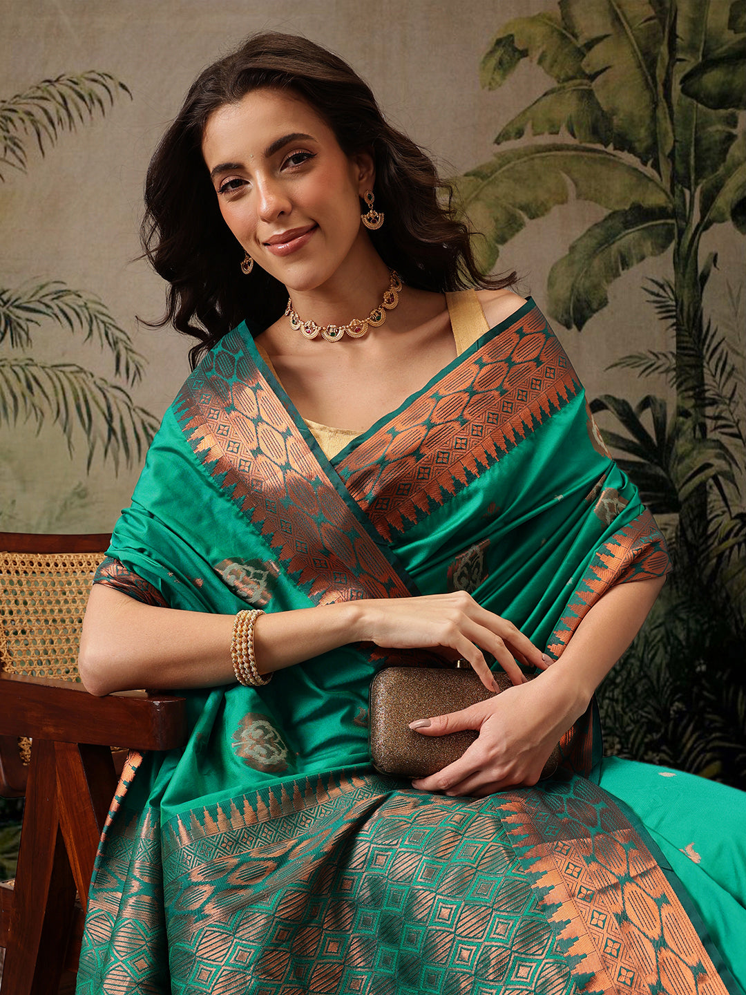 Hiral Fashion Green Banarasi Silk Floral Woven Design Saree | Swadesiicart