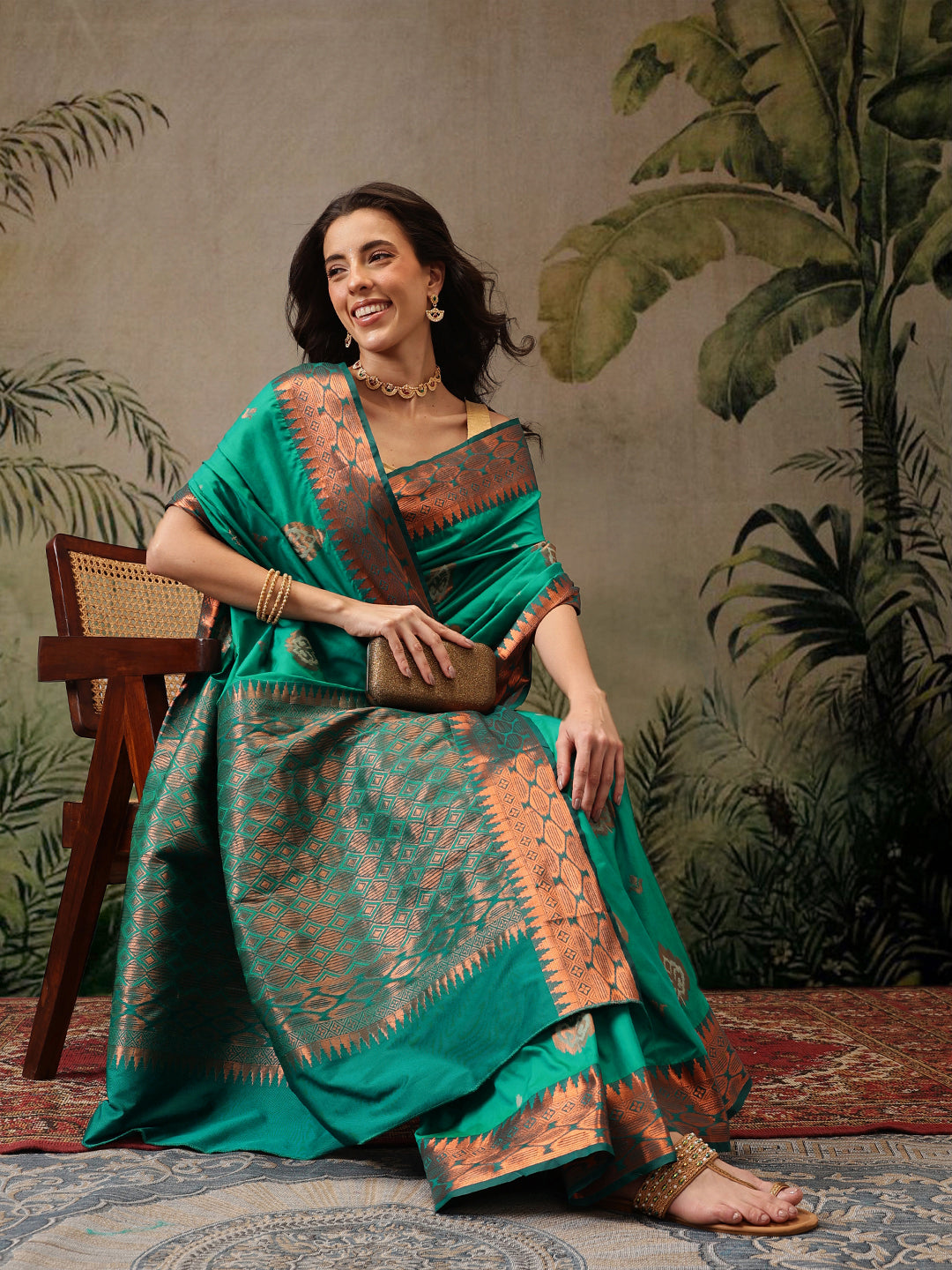 Hiral Fashion Green Banarasi Silk Floral Woven Design Saree | Swadesiicart