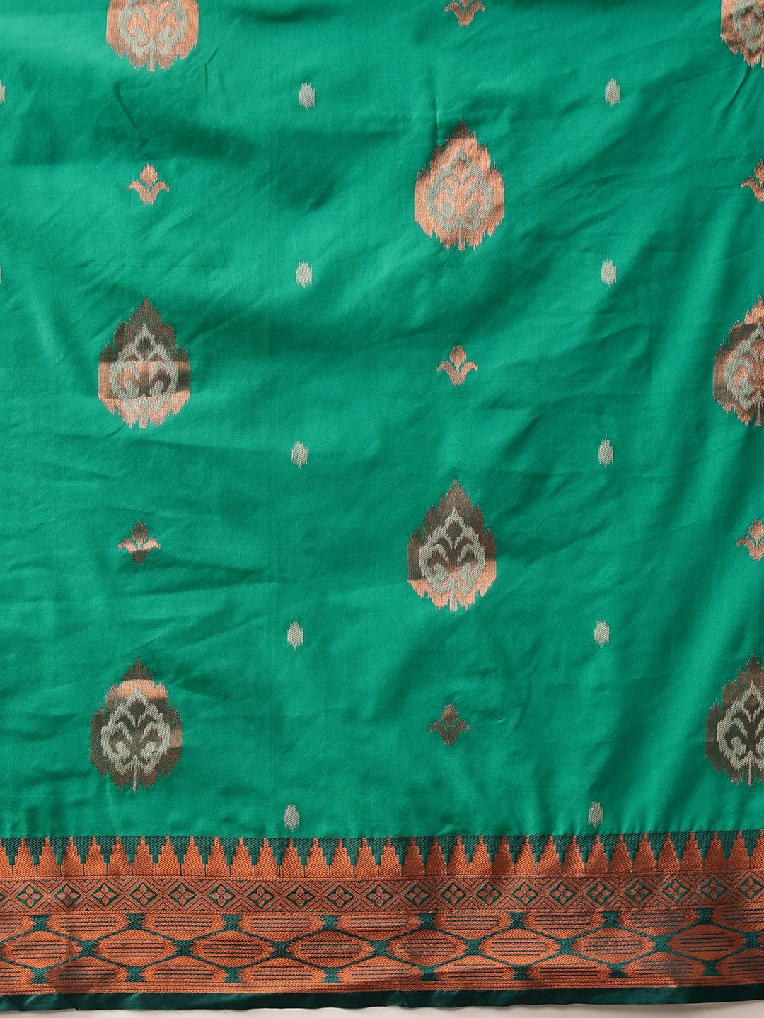 Hiral Fashion Green Banarasi Silk Floral Woven Design Saree | Swadesiicart