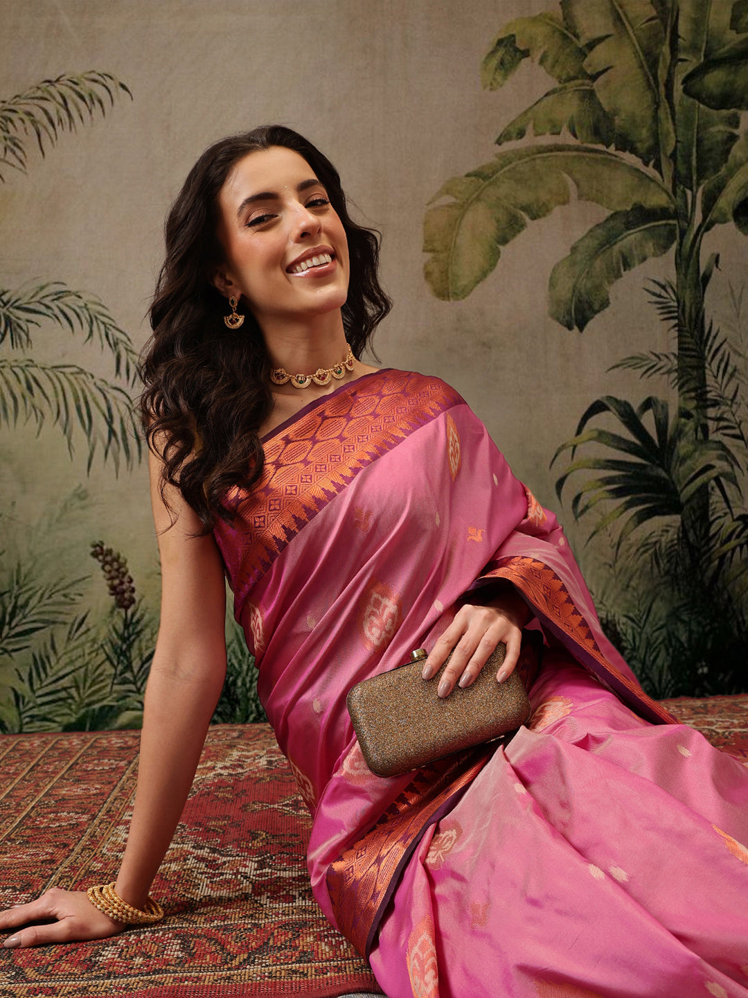 Hiral Fashion Pink Banarasi Silk Floral Woven Design Saree | Swadesiicart
