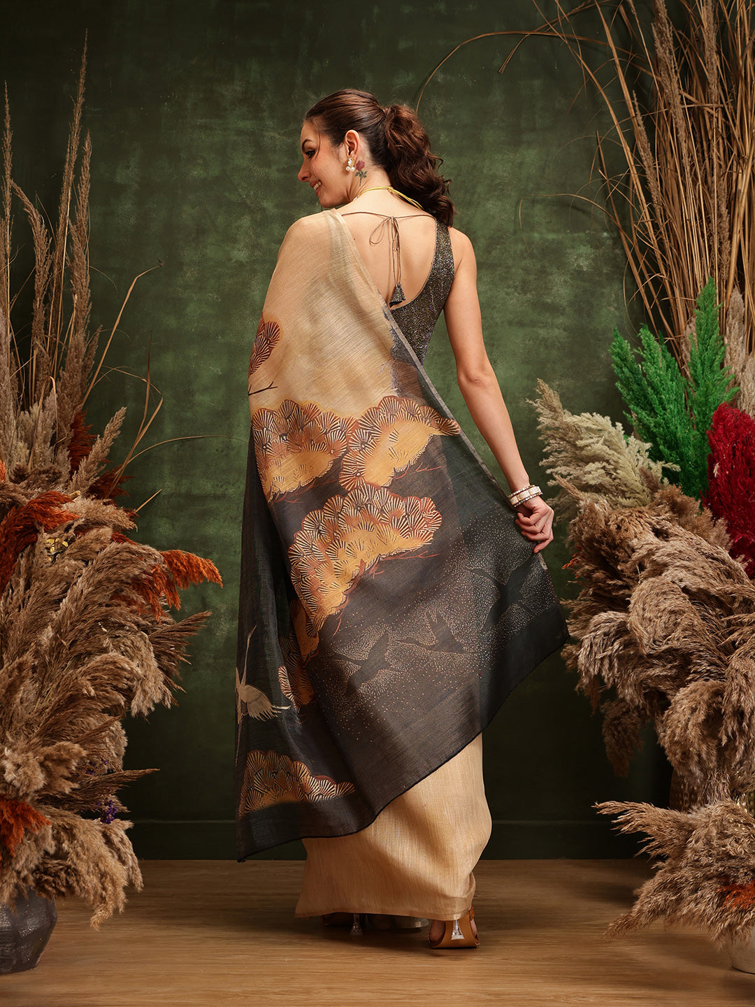 Hiral Fashion Beige Bollywood Cotton Tissue Floral Digital Printed Saree | Swadesiicart