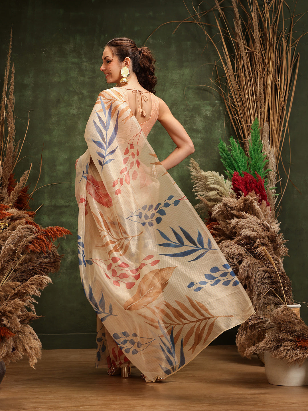 Hiral Fashion Off White Bollywood Cotton Tissue Floral Digital Printed Saree | Swadesiicart