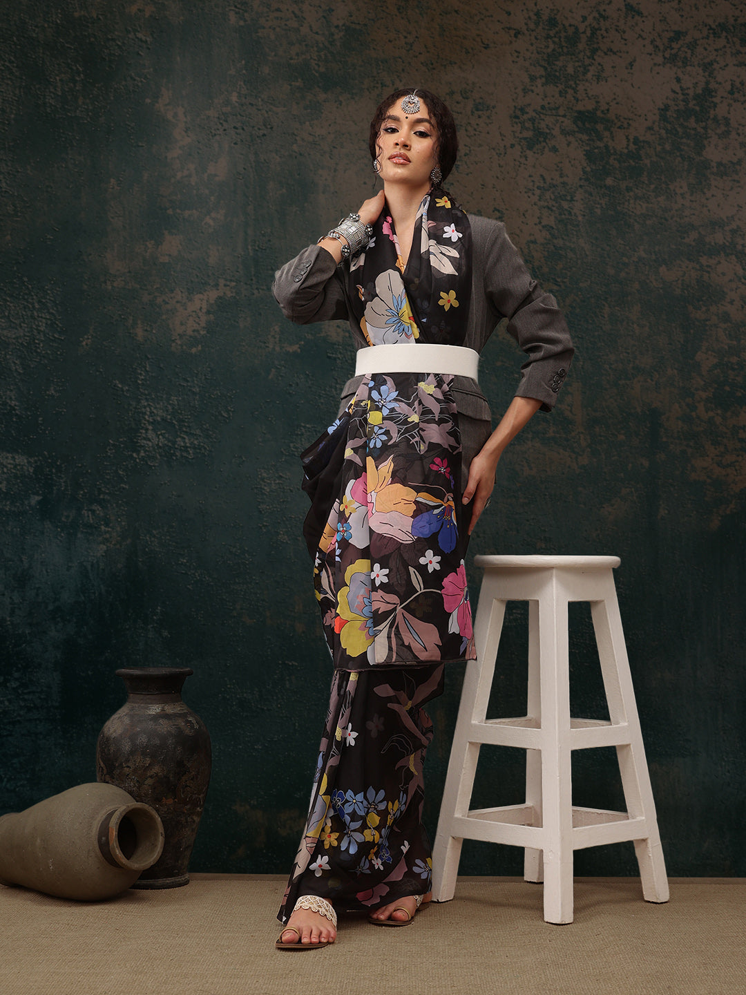 Black Polyester Digital Print Floral Saree with Unstitched Blouse - Hiral Fashion | Swadesiicart