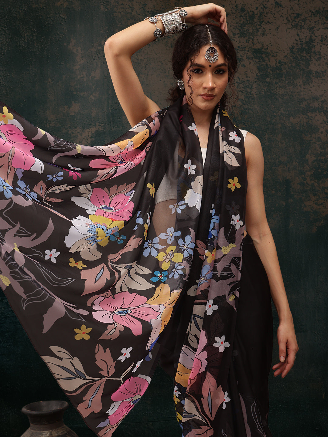 Black Polyester Digital Print Floral Saree with Unstitched Blouse - Hiral Fashion | Swadesiicart
