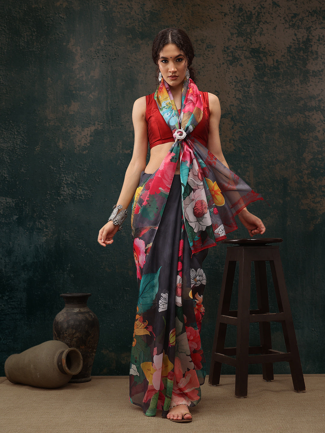 Gray Polyester Digital Print Floral Saree with Unstitched Blouse - Hiral Fashion | Swadesiicart