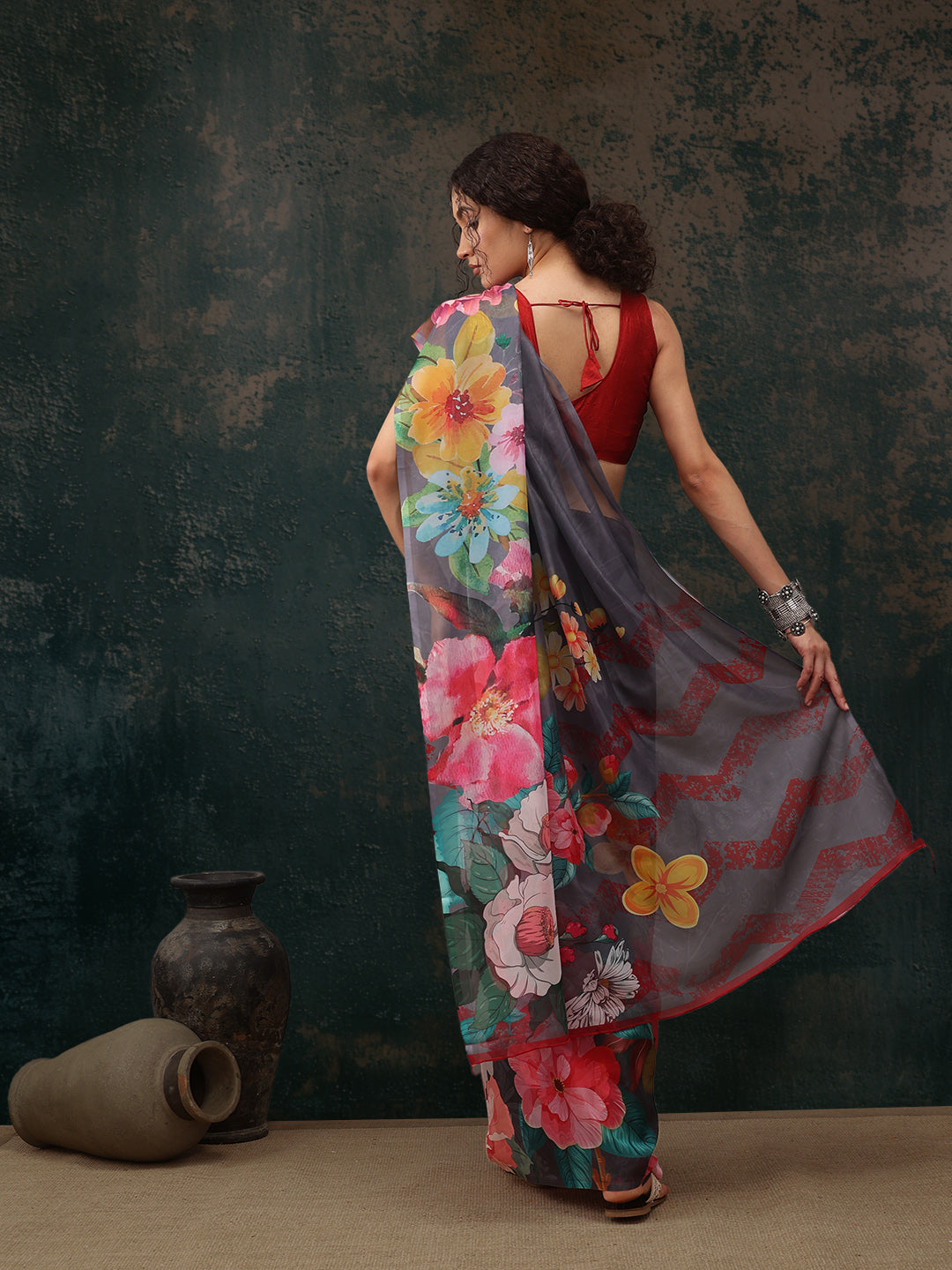 Gray Polyester Digital Print Floral Saree with Unstitched Blouse - Hiral Fashion | Swadesiicart
