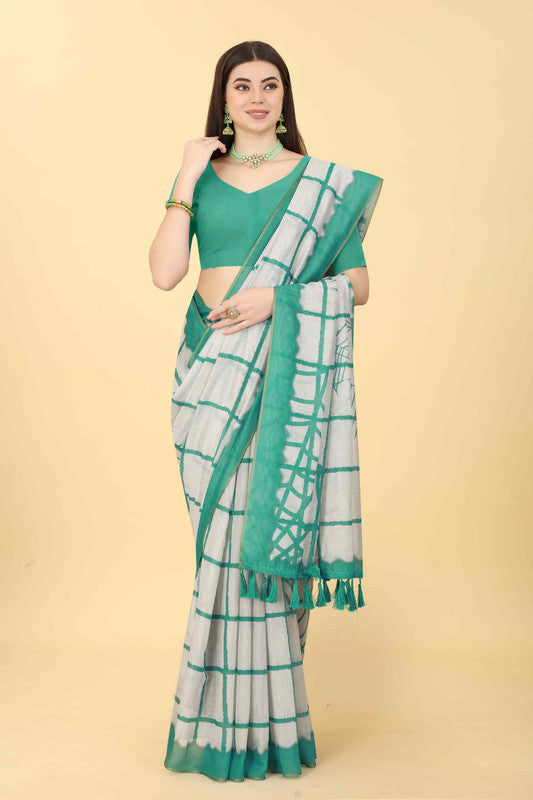 Green Cotton Blend Dyed Tie and Dye Saree with Unstitched Blouse - Hiral Fashion | Swadesiicart