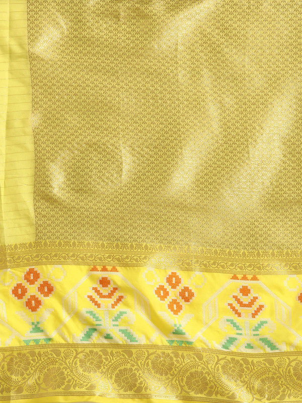 Gray Banarasi Silk Woven Zari Design Checked Saree with Unstitched Blouse - Hiral Fashion | Swadesiicart