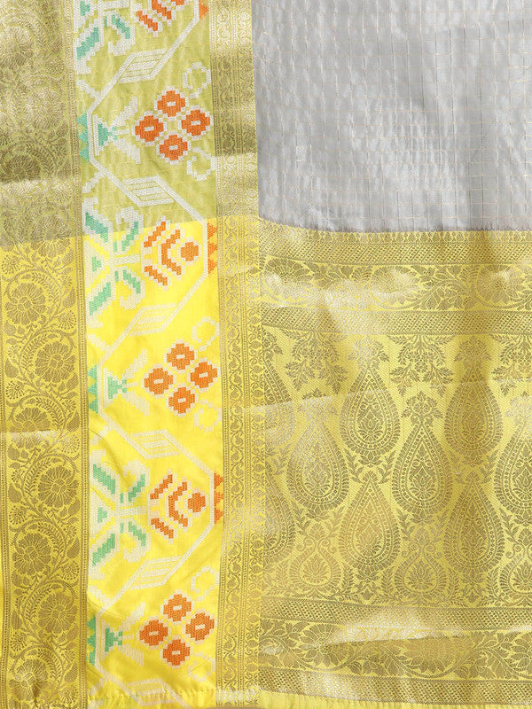 Gray Banarasi Silk Woven Zari Design Checked Saree with Unstitched Blouse - Hiral Fashion | Swadesiicart