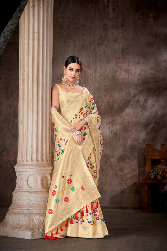 White Cotton Blend Woven Thread Floral Saree with Unstitched Blouse - Hiral Fashion | Swadesiicart