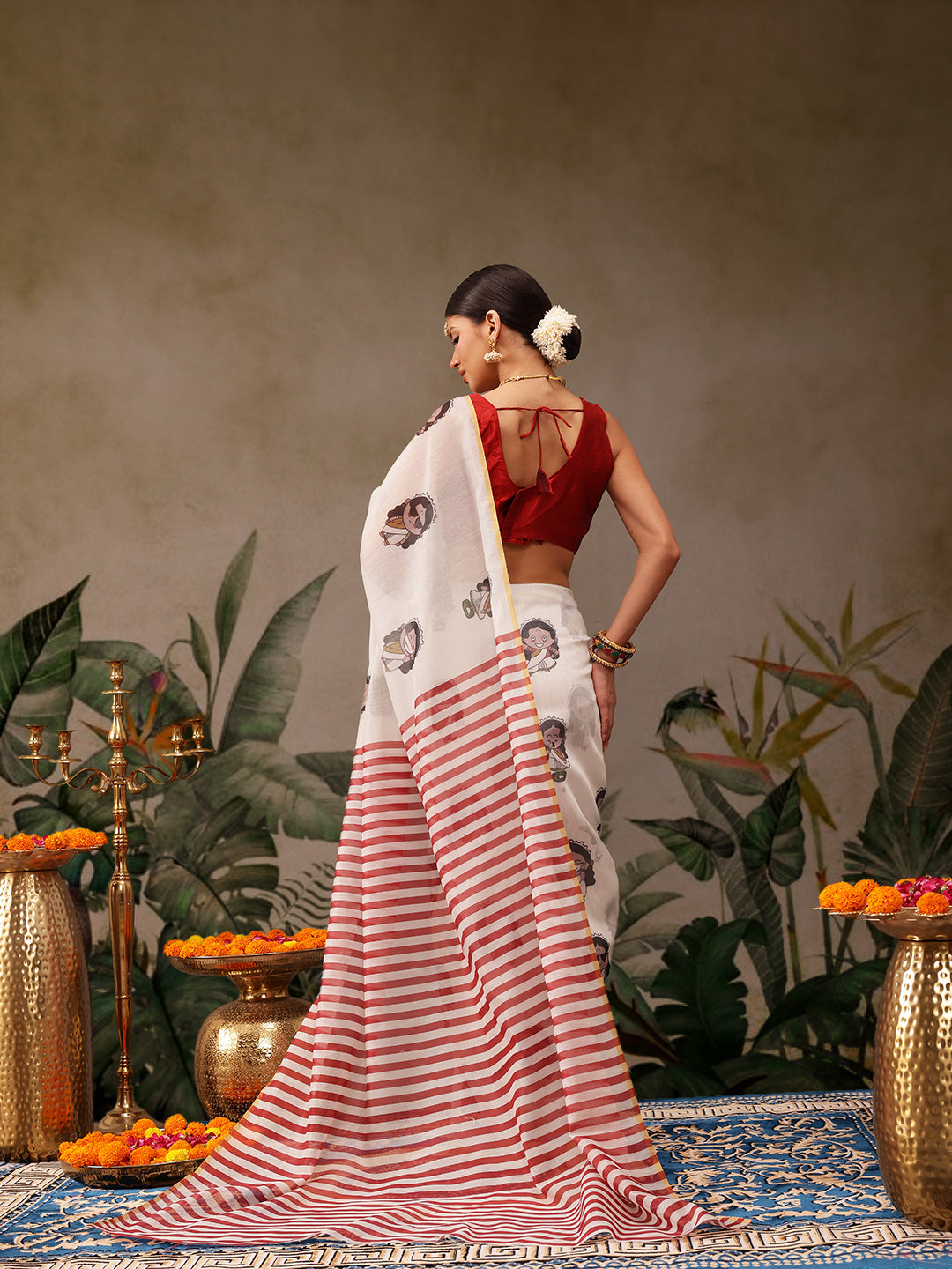 Hiral Fashion Beige Chanderi Cotton Blend Abstract Digital Print Saree | Swadesiicart