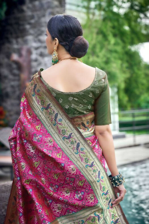 Vishnu Weaves Women's Magenta Paithani Patola Silk Zari Woven Saree with Unstitched Blouse - Swadesiicart
