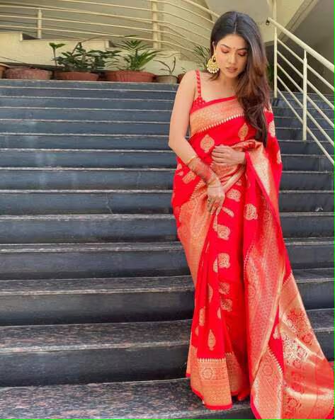 Vamika Weaving Banarasi Jacquard Red Kanjivaram Saree | Swadesiicart