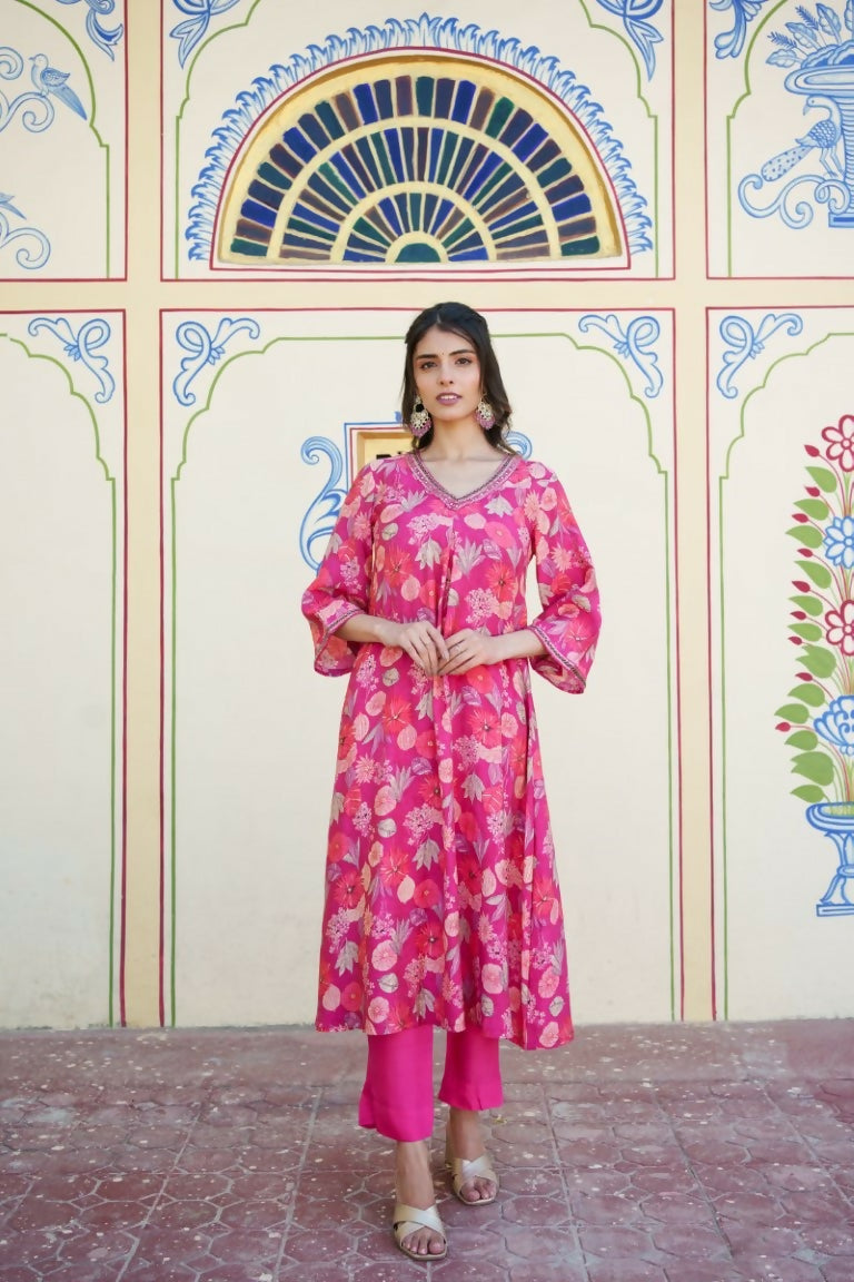 Vaasva Women Pink Muslin Pleated Kurta & Pant Clothing Set | Swadesiicart